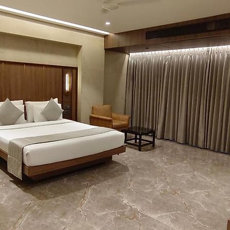 Hotel Archana Residency Mumbai Exterior foto