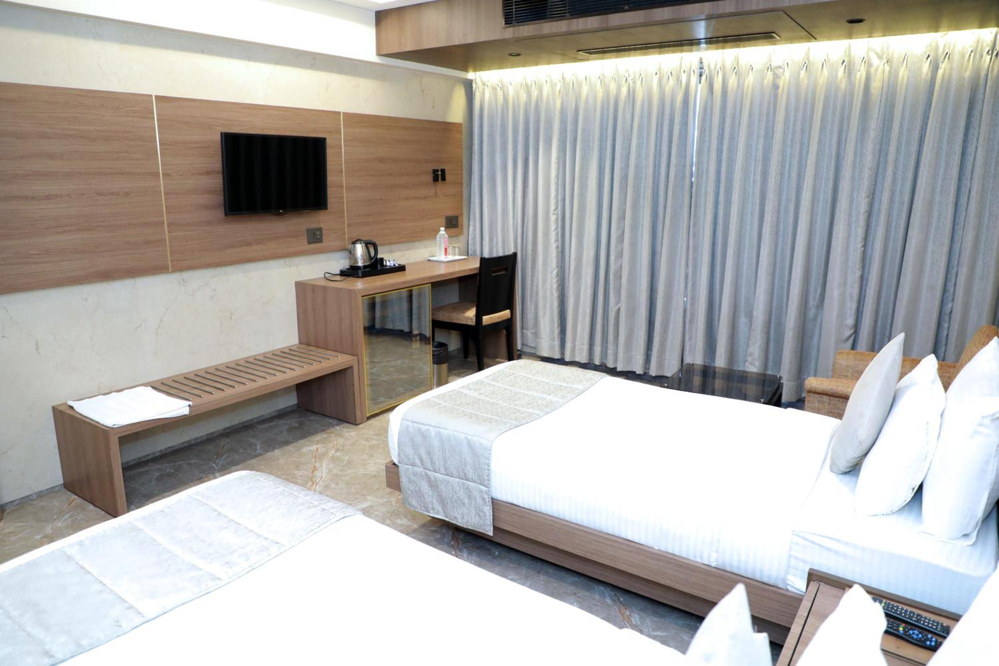 Hotel Archana Residency Mumbai Exterior foto