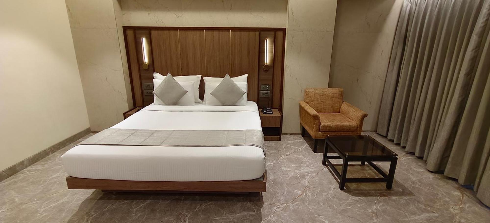 Hotel Archana Residency Mumbai Exterior foto