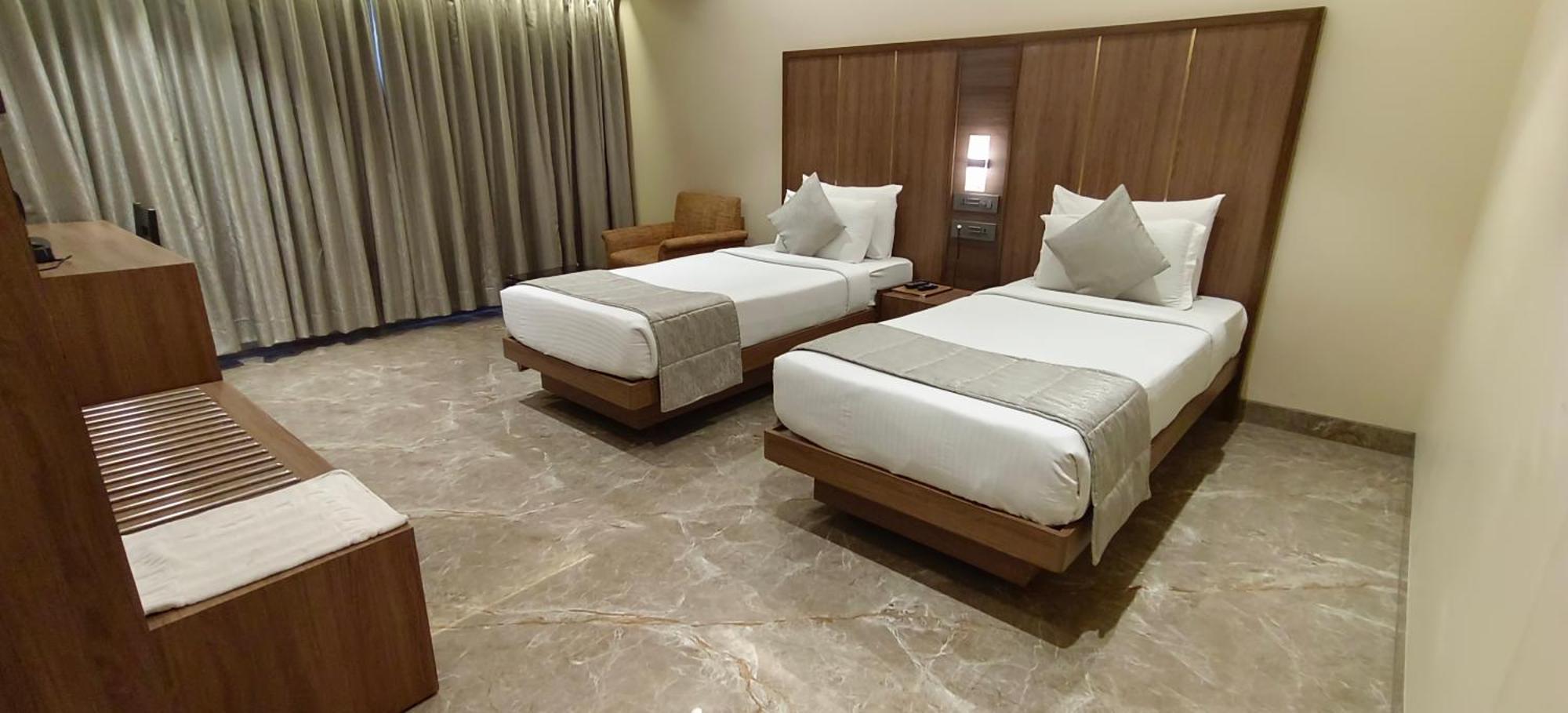 Hotel Archana Residency Mumbai Exterior foto