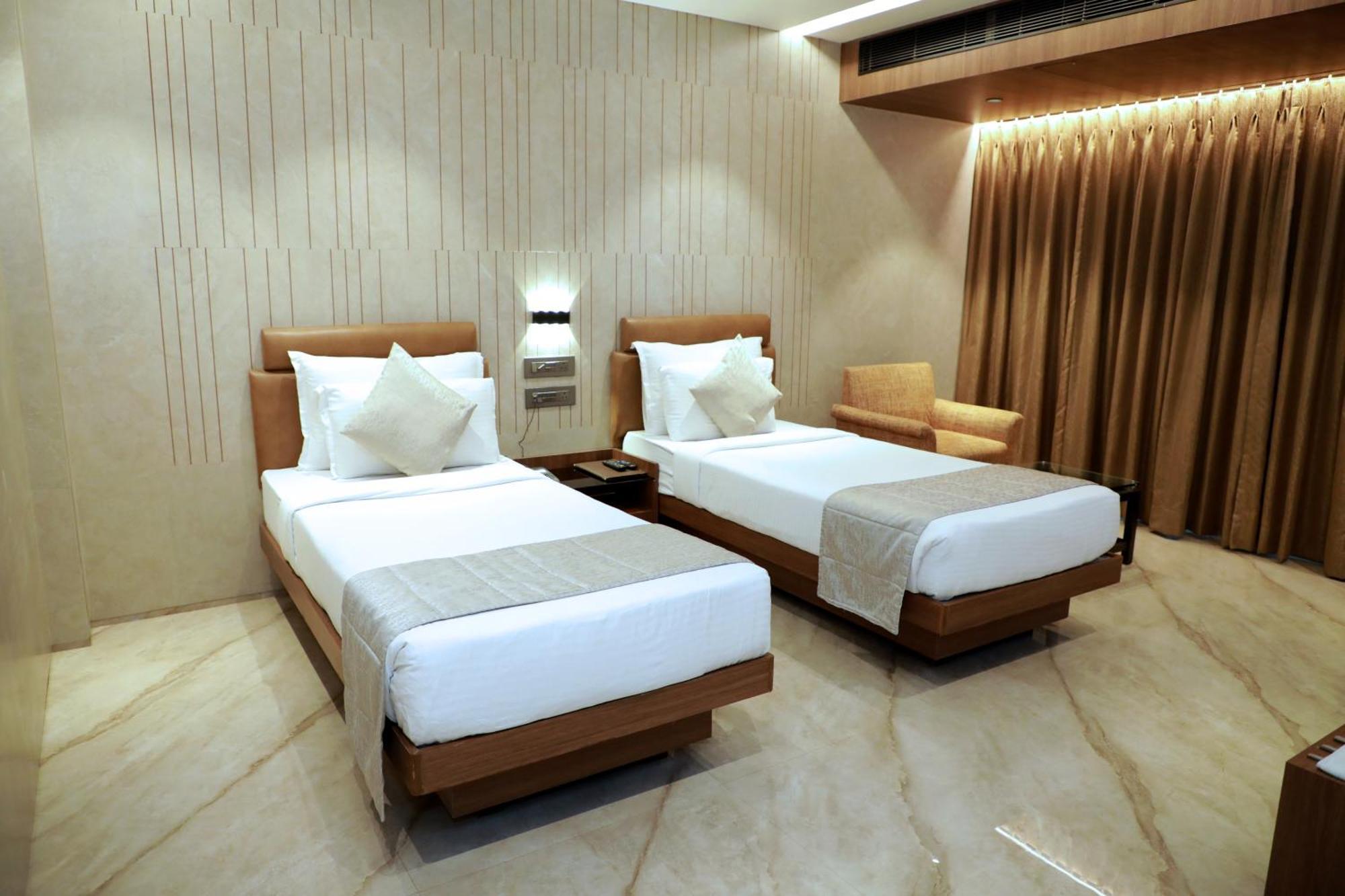 Hotel Archana Residency Mumbai Exterior foto