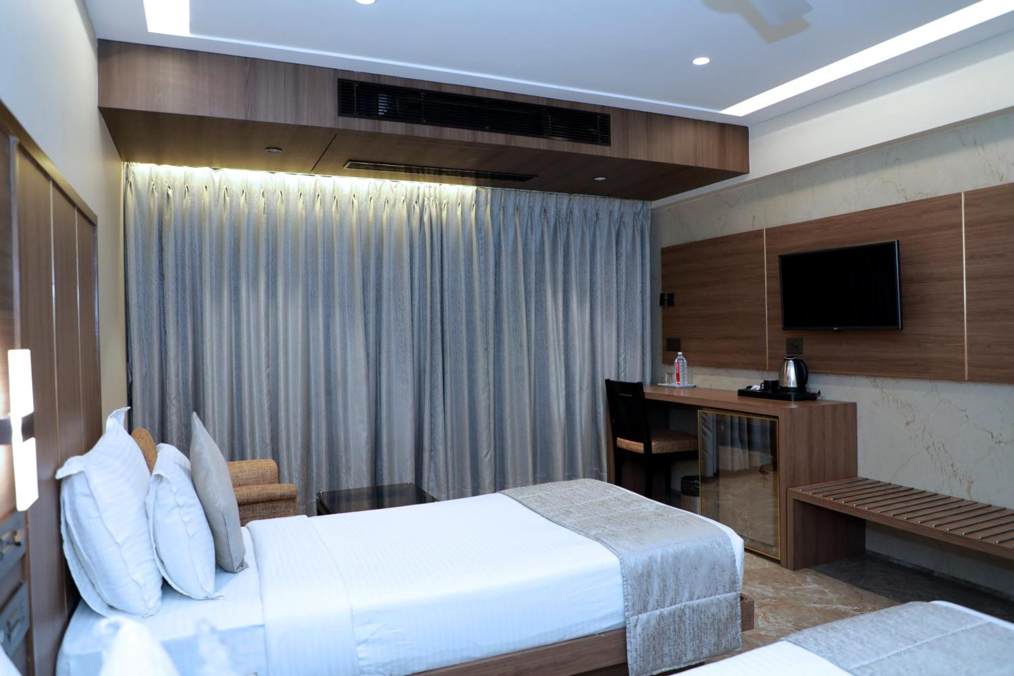 Hotel Archana Residency Mumbai Exterior foto